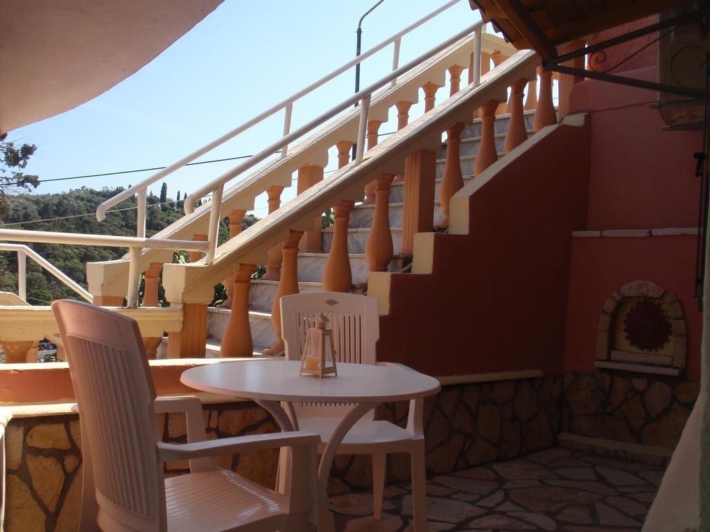 Korina Studios Paleokastritsa Bagian luar foto