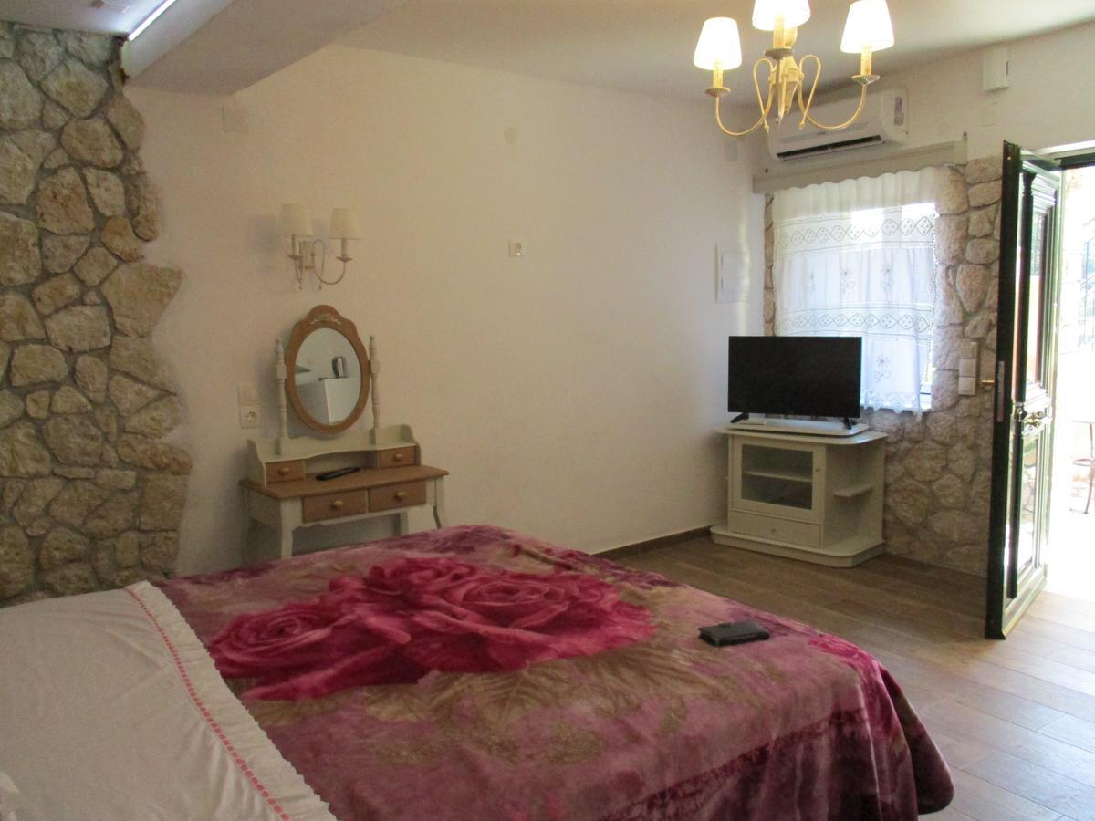 Korina Studios Paleokastritsa Bagian luar foto
